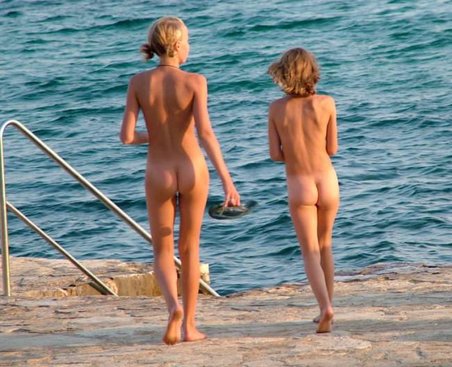 Naturism video - real bare family