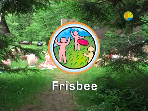 Family naturism HD video - Frisbee