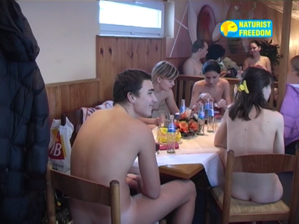 House naturism - Funny Bowling Day