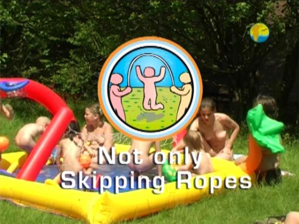 Family naturism - Not only Skipping Ropes