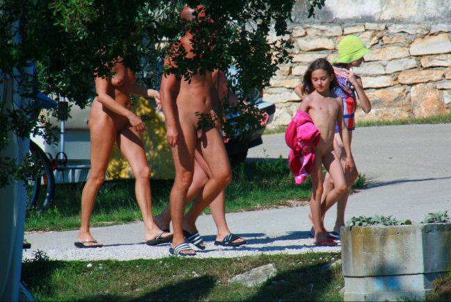 City nudist photo